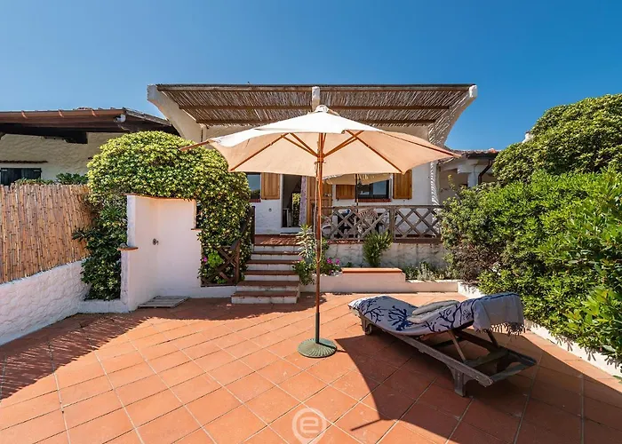 House Eleonora - Near Beautiful Beaches 度假居 *