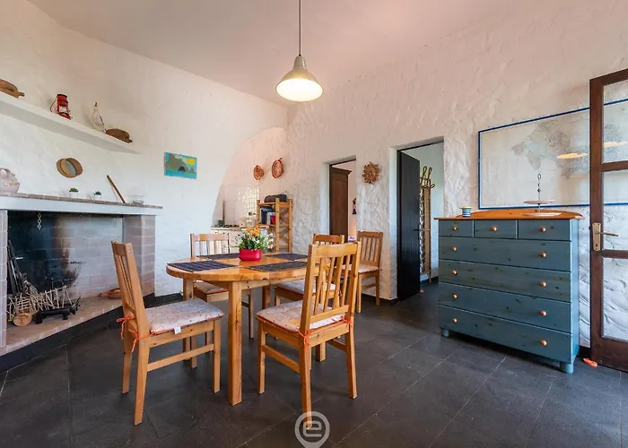 House Eleonora - Near Beautiful Beaches 度假居