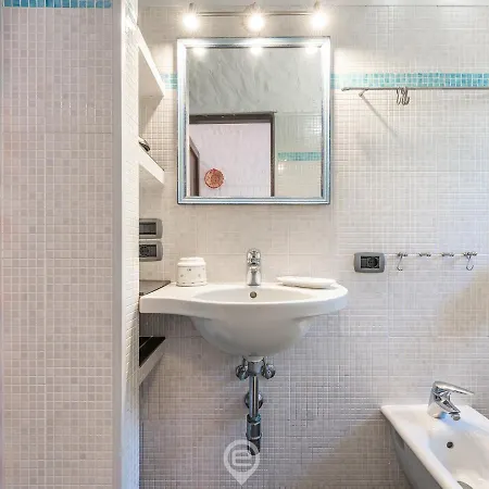 Vakantiehuis House Eleonora - Near Beautiful Beaches